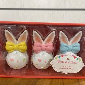Easter Bunny Egg cupcakes Pastel Sprinkles & Bows
Set of 3 Tabletop Decor NWT